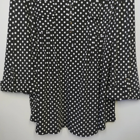 Cocomo Polka Dot Blouse Roll Tab Sleeve Pleated Relaxed Fit Black White Size 3X - Picture 2 of 11
